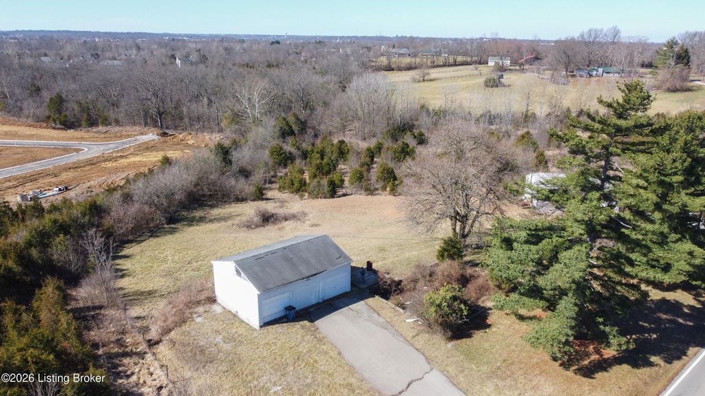 Photo of 2725 Jericho Rd, La Grange, KY 40031 (MLS # 1708431)