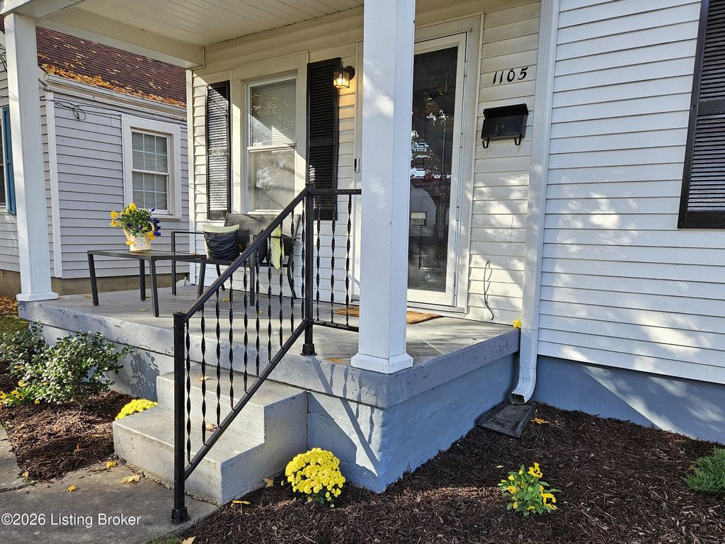 Photo of 1105 Brookline Ave, Louisville, KY 40215 (MLS # 1710151)