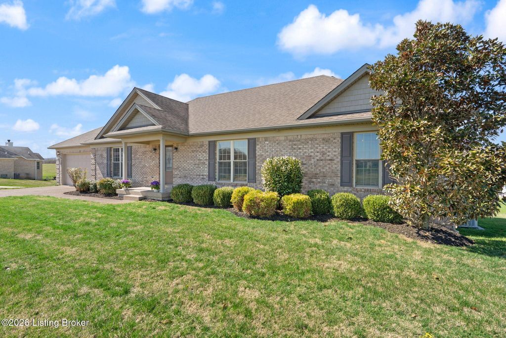 Photo of 11918 Lower River Rd, Louisville, KY 40272 (MLS # 1711825)