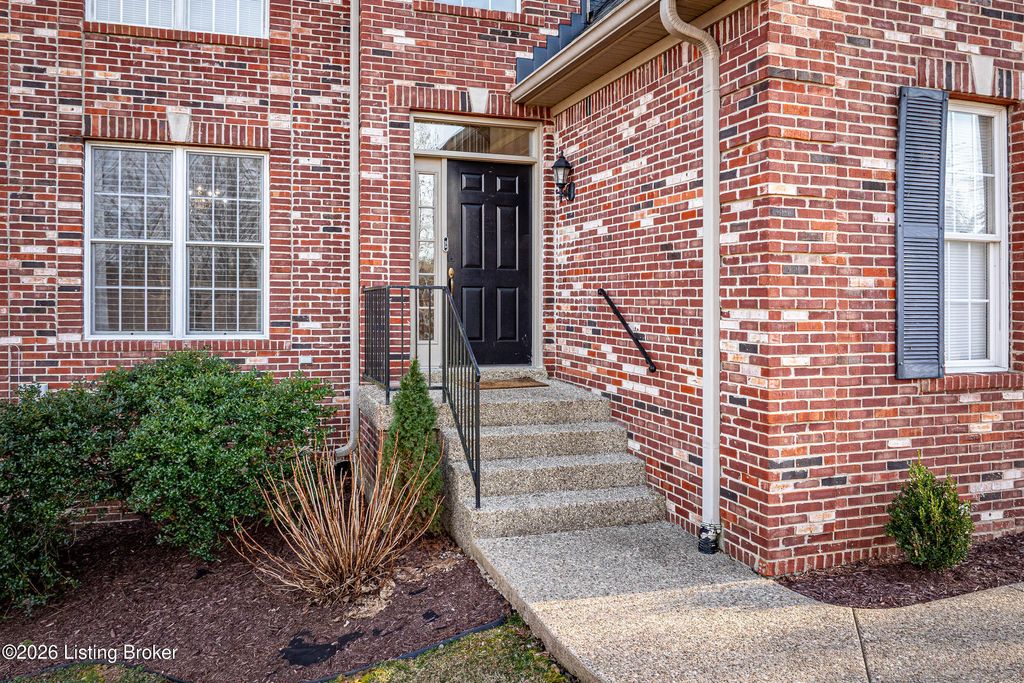 Photo of 4507 Abbott Grove Pl, Crestwood, KY 40014 (MLS # 1708077)