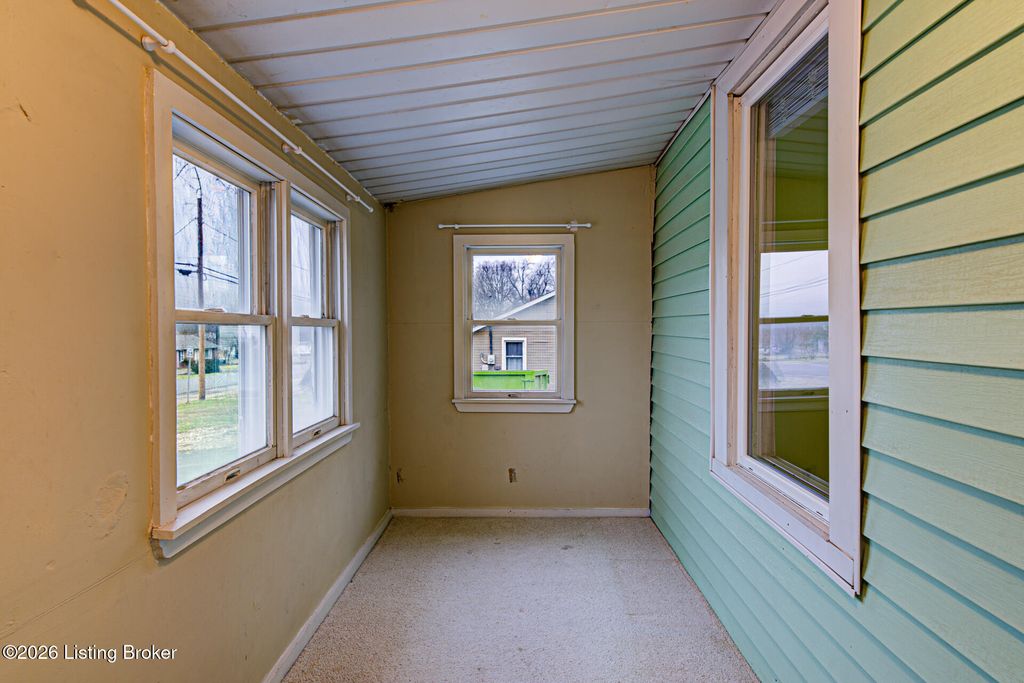 Photo of 813 Hawkins Dr, Elizabethtown, KY 42701 (MLS # 1706392)