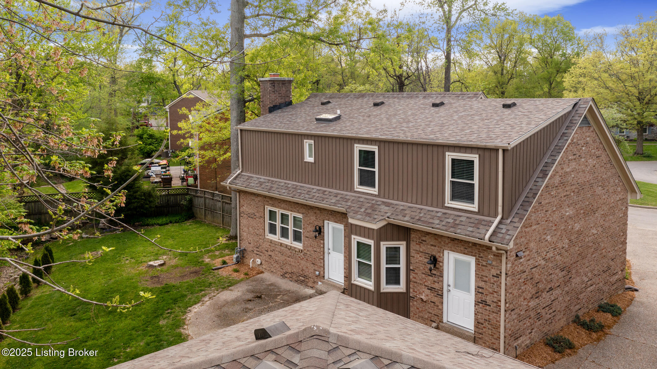 10502 Larkhall Ct, Louisville, Kentucky image 12