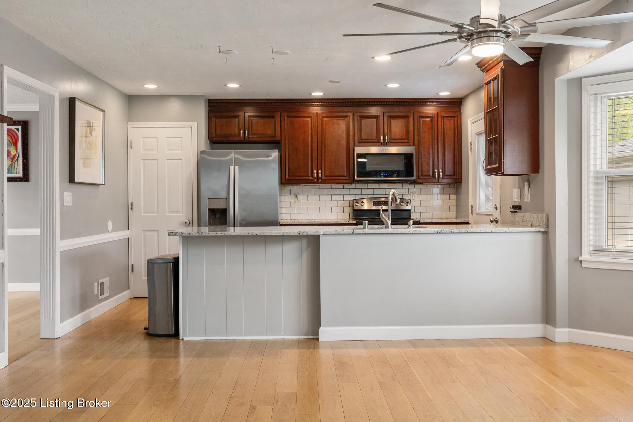 10502 Larkhall Ct, Louisville, Kentucky image 26