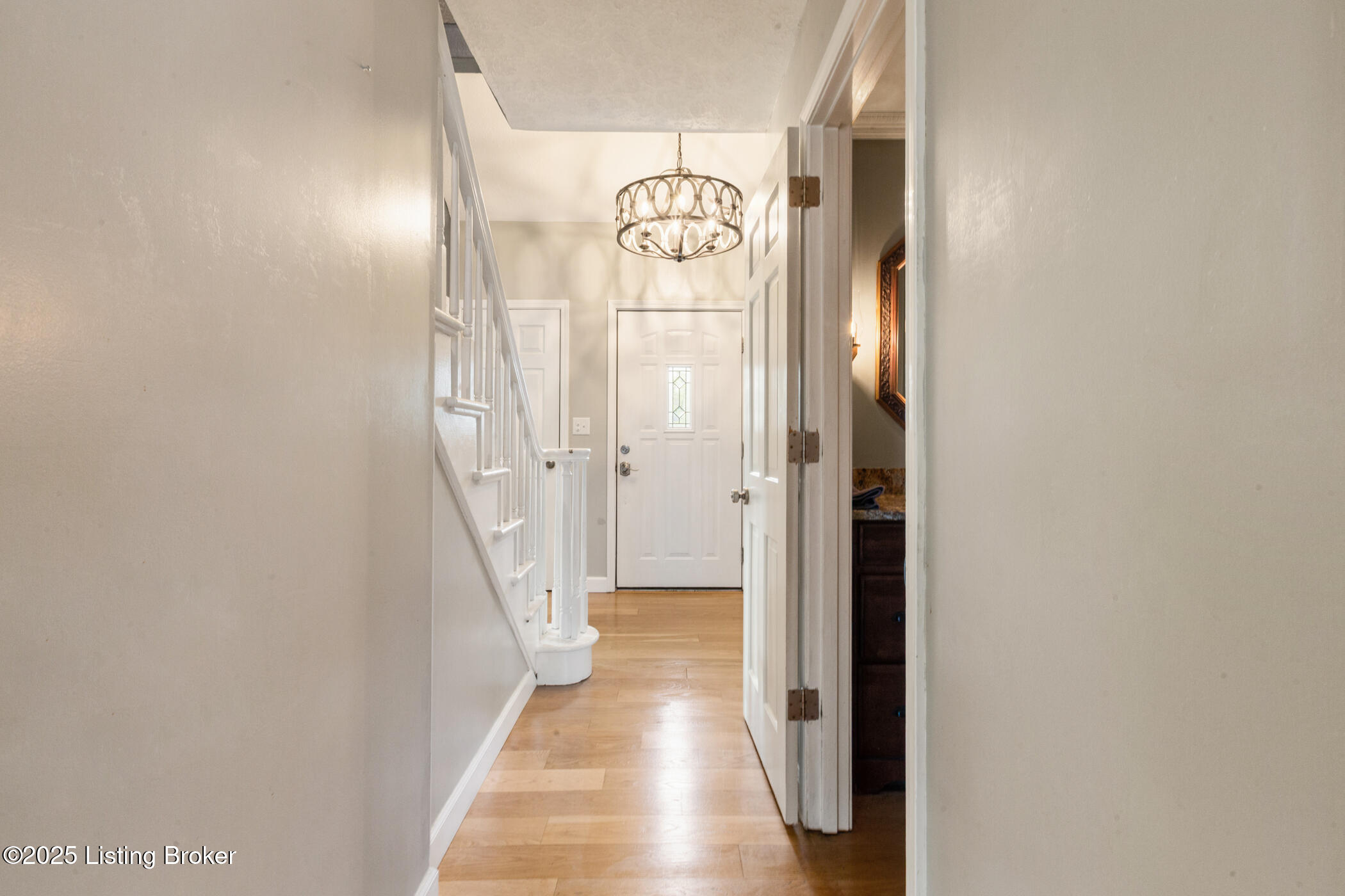 10502 Larkhall Ct, Louisville, Kentucky image 14