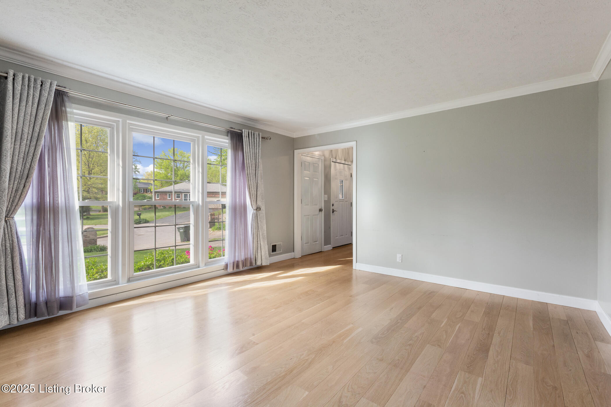 10502 Larkhall Ct, Louisville, Kentucky image 36