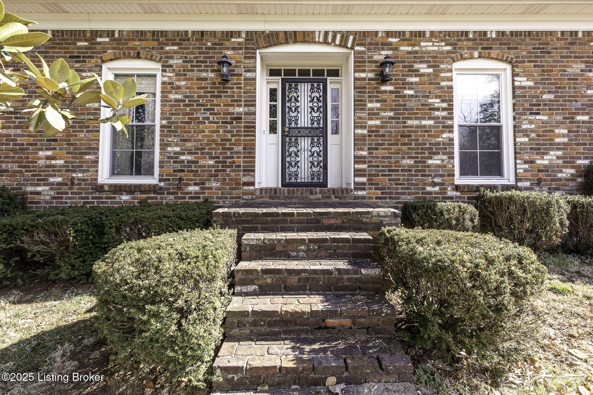 305 Ash Ave, Pewee Valley, Kentucky image 3