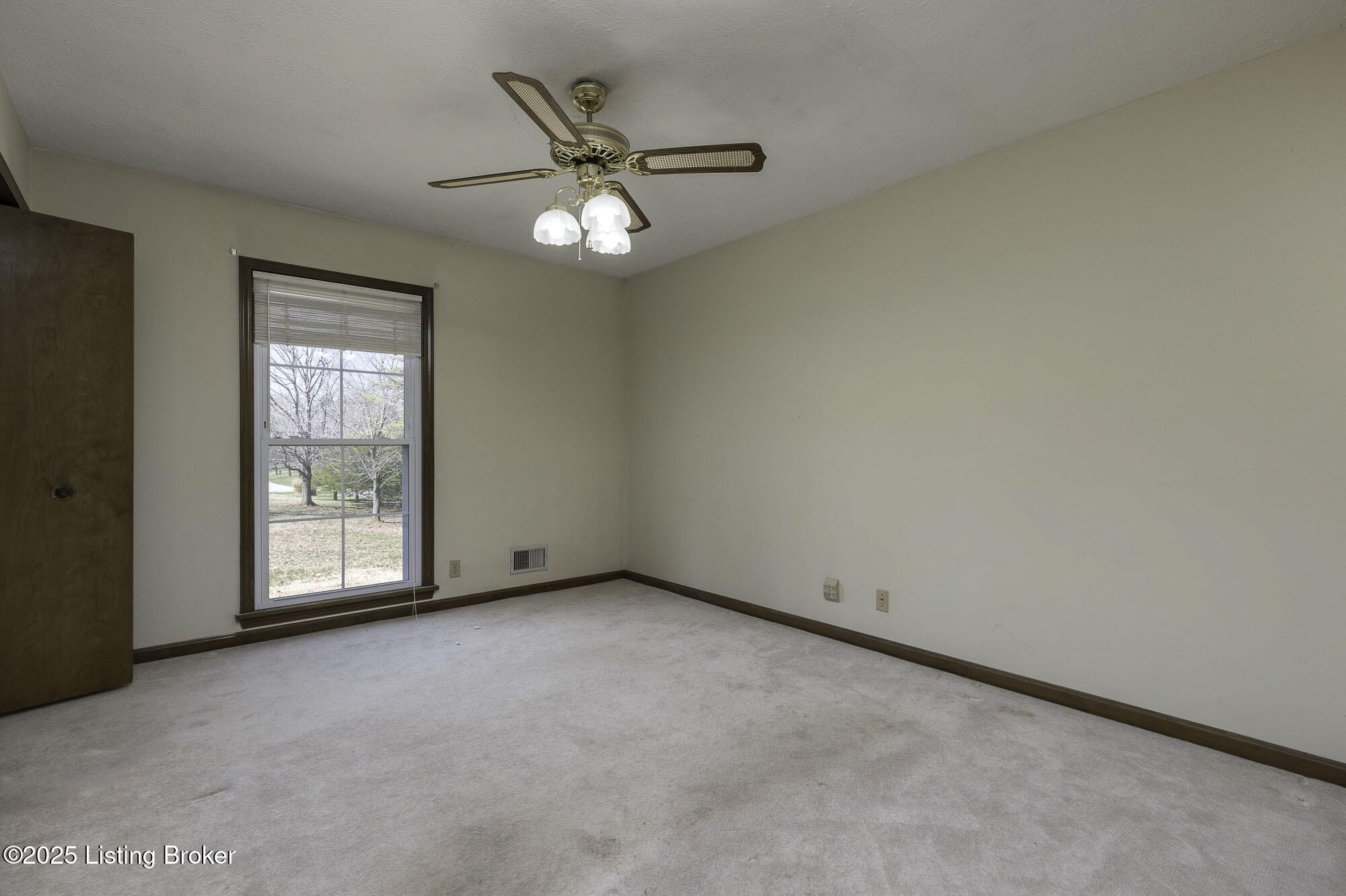305 Ash Ave, Pewee Valley, Kentucky image 16