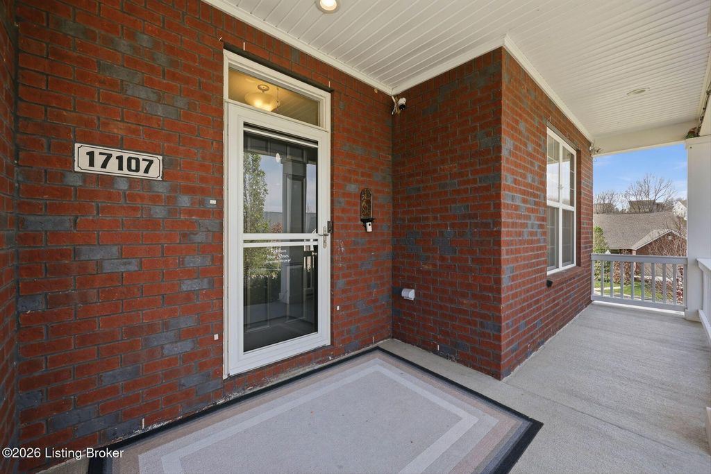 Photo of 17107 Creek Vista Ct, Louisville, KY 40245 (MLS # 1713319)