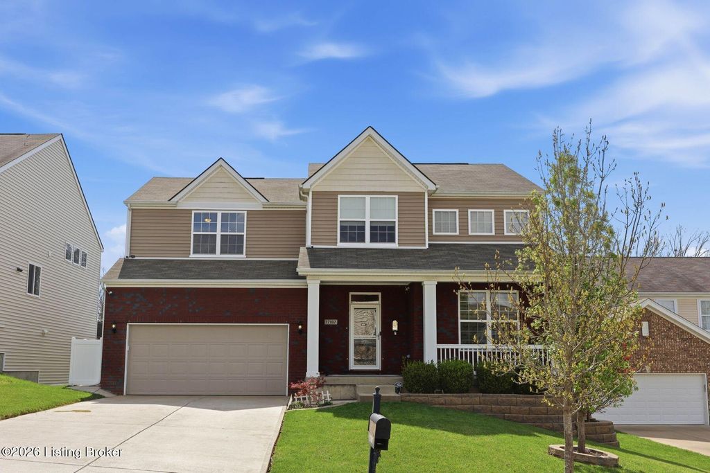 Photo of 17107 Creek Vista Ct, Louisville, KY 40245 (MLS # 1713319)