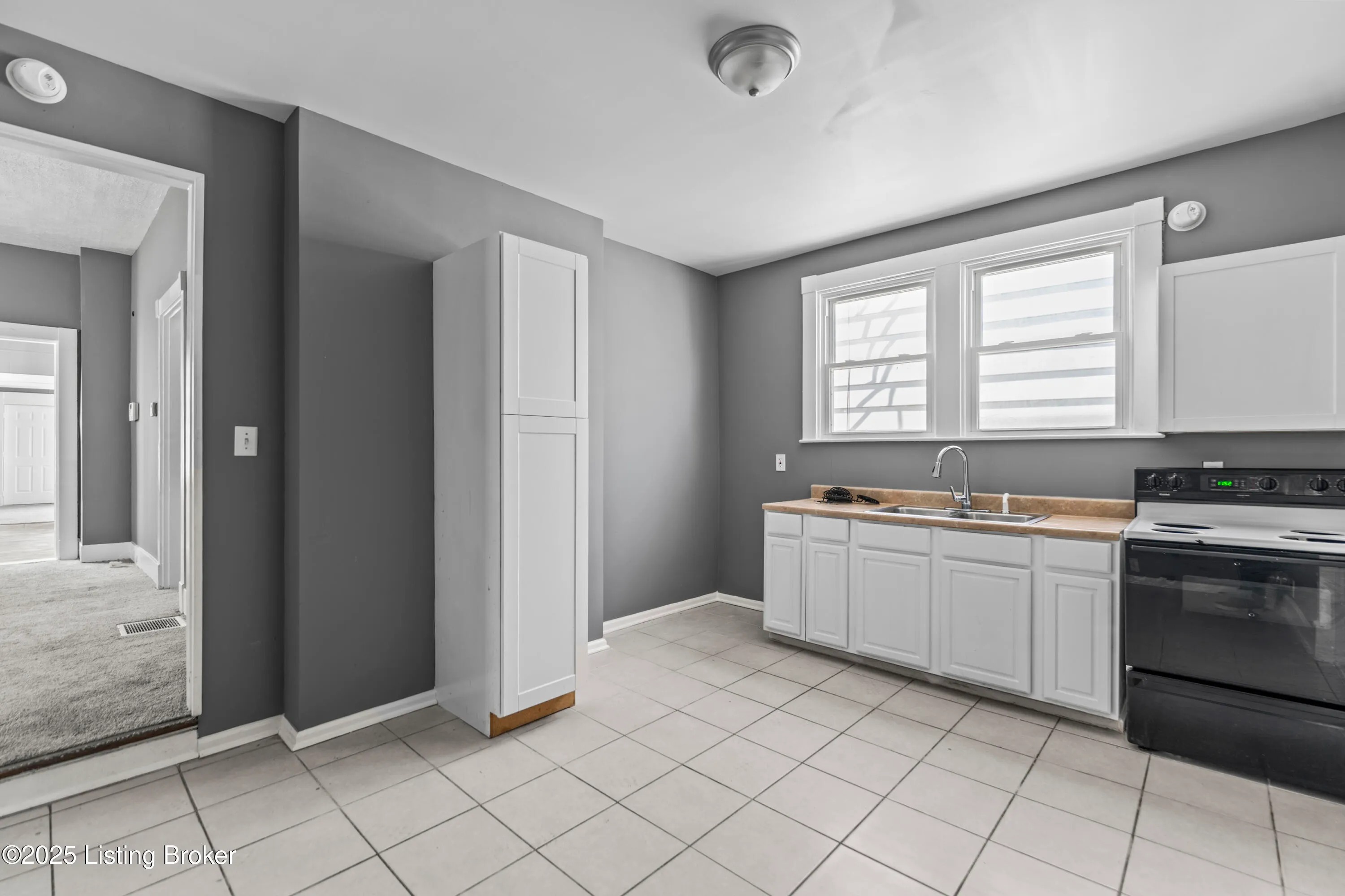 Louisville, Kentucky 40208, United States, 3 Bedrooms Bedrooms, ,2 BathroomsBathrooms,Residential,Active,95065
