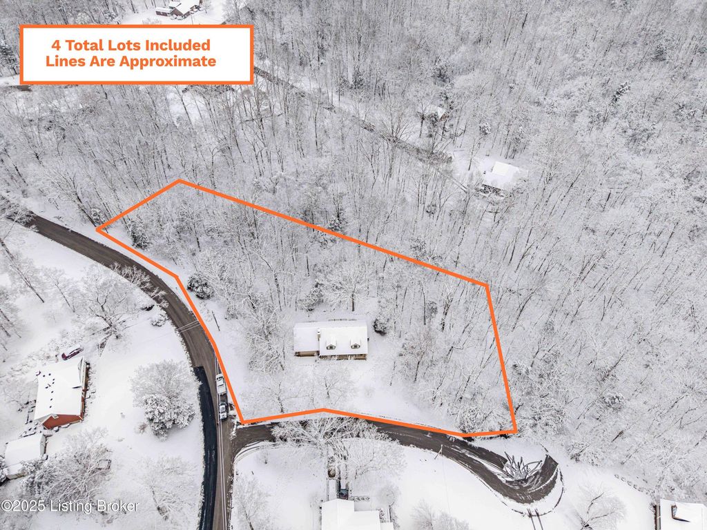 Photo of 17 Bittersweet Pl, Brandenburg, KY 40108 (MLS # 1704585)