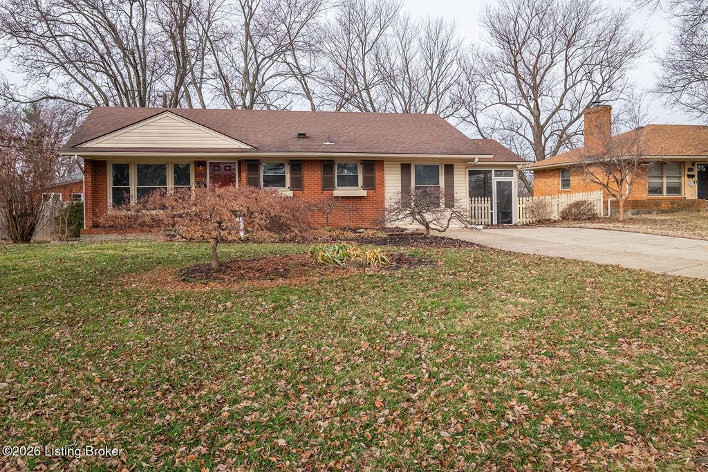 Photo of 3003 Vogue Ave, Louisville, KY 40220 (MLS # 1709446)