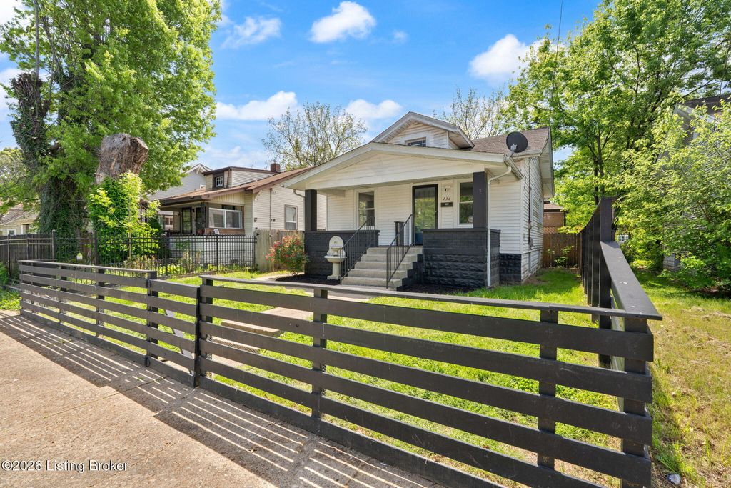Photo of 736 Iowa Ave, Louisville, KY 40208 (MLS # 1715386)