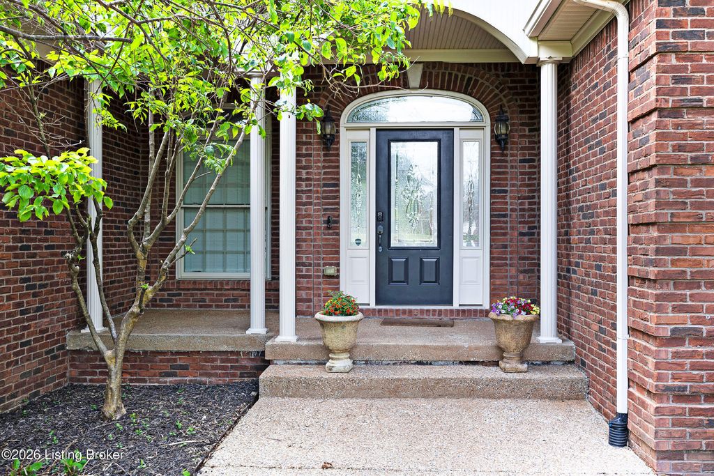 Photo of 109 Remington Dr, Bardstown, KY 40004 (MLS # 1714446)