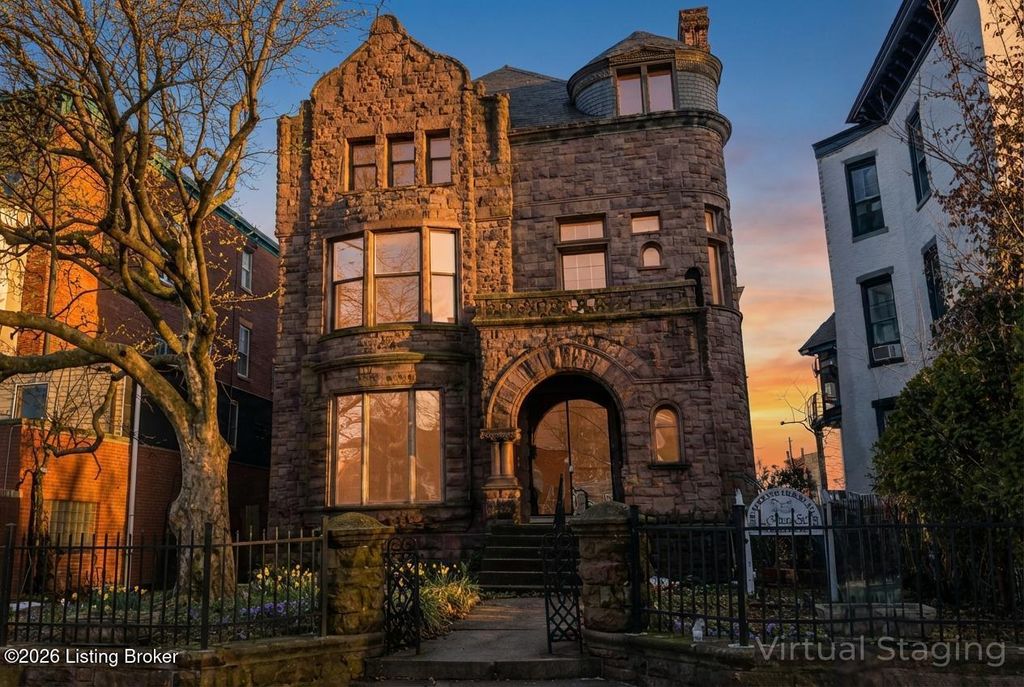 Photo of 1022 S 3rd St, Louisville, KY 40203 (MLS # 1715414)