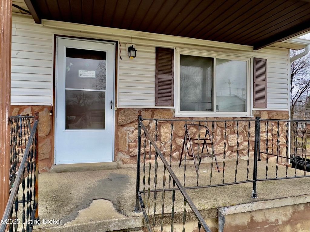 Photo of 1785 Holly Ct, Radcliff, KY 40160 (MLS # 1705195)