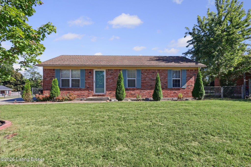 Photo of 105 Cypress St, Bardstown, KY 40004 (MLS # 1731351)