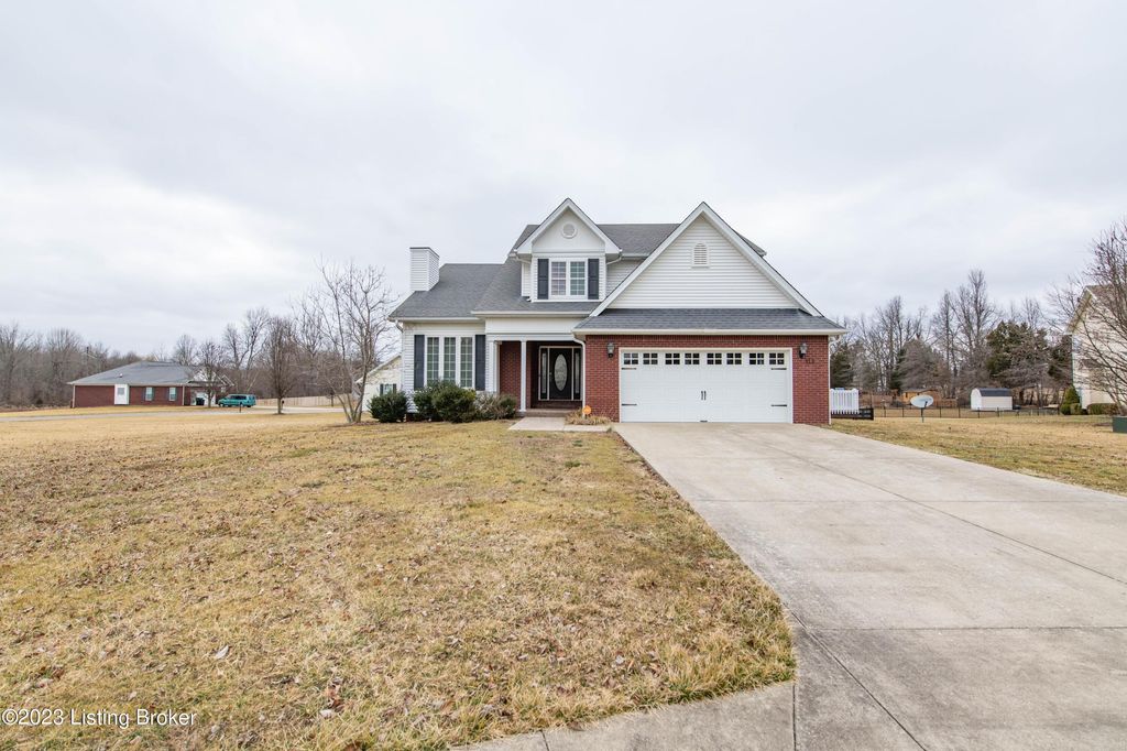 Photo of 110 E Mandarin Ct, Elizabethtown, KY 42701 (MLS # 1704579)