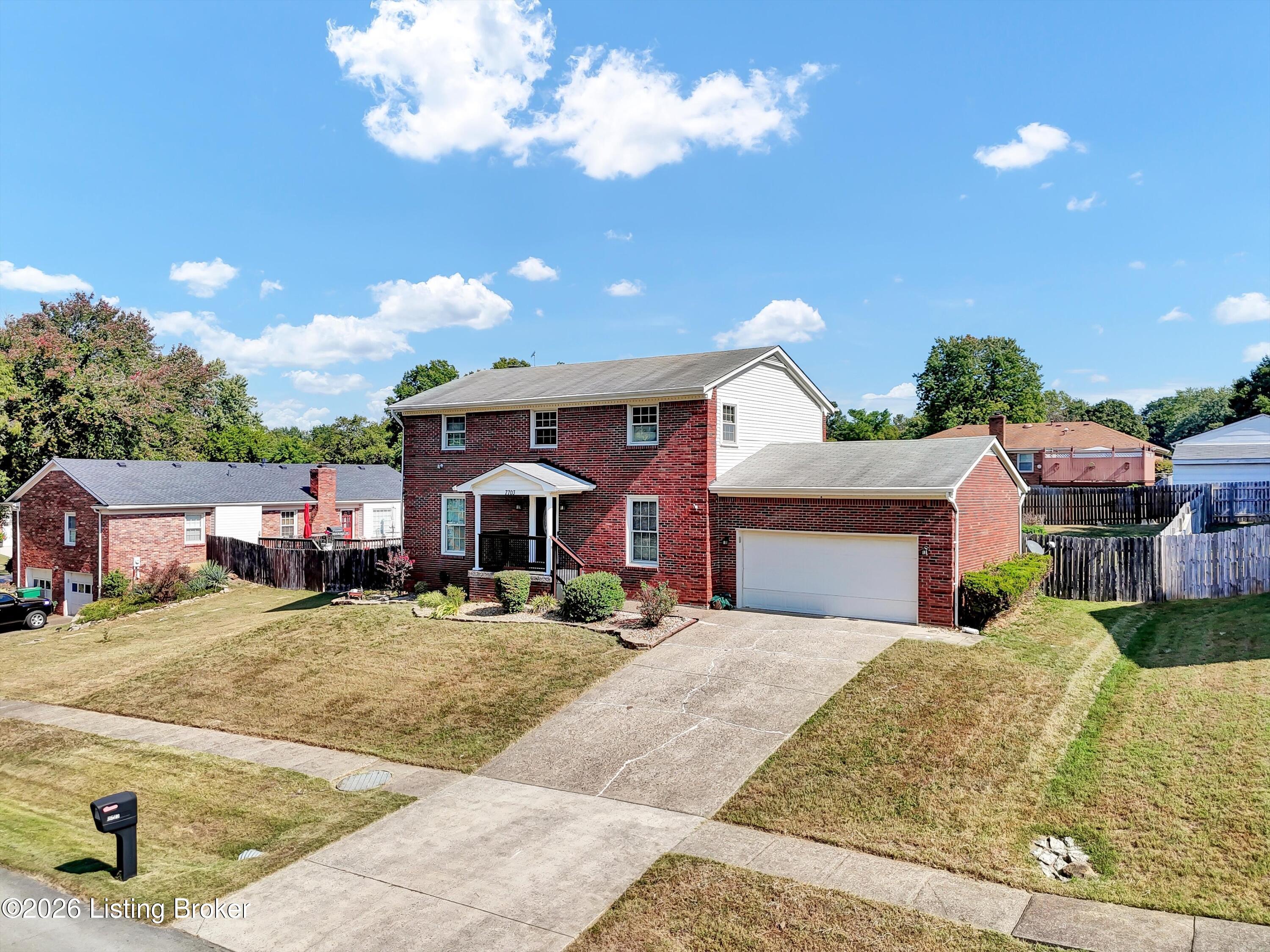 7703 Sunbury Ln