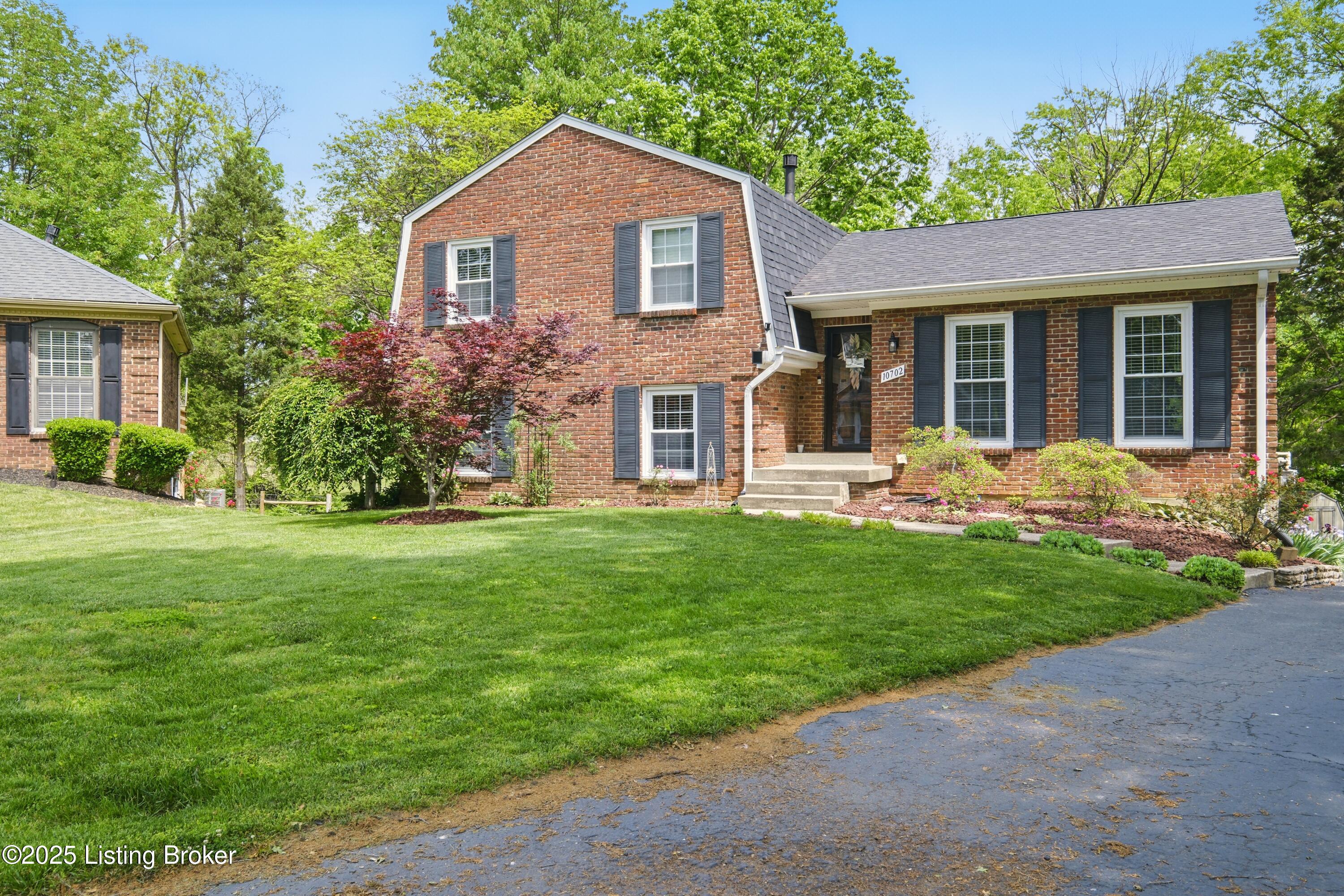 10702 Banyan Ct, Louisville, Kentucky image 2