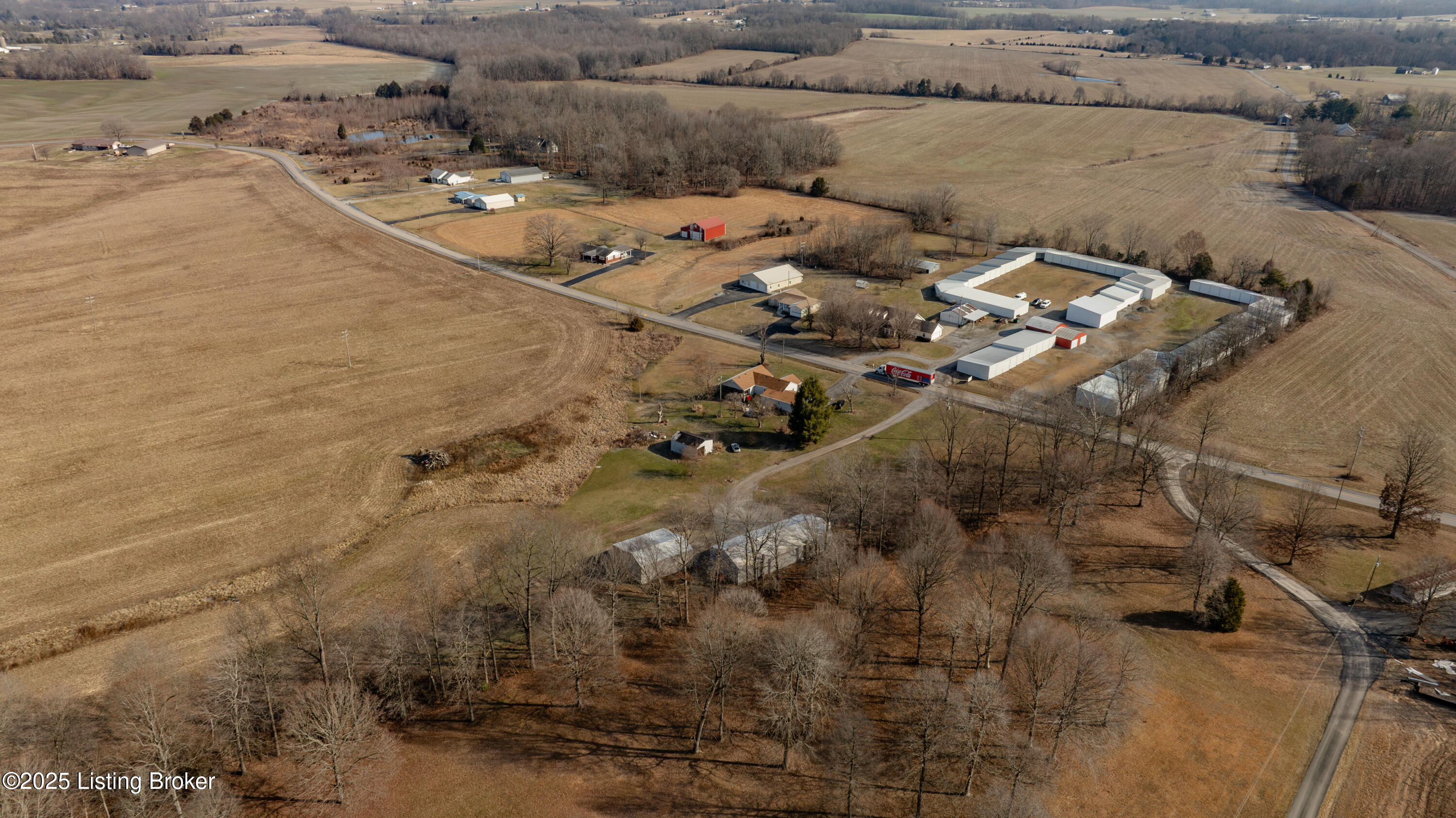 3556 Hwy 76, Russell Springs, Kentucky image 6