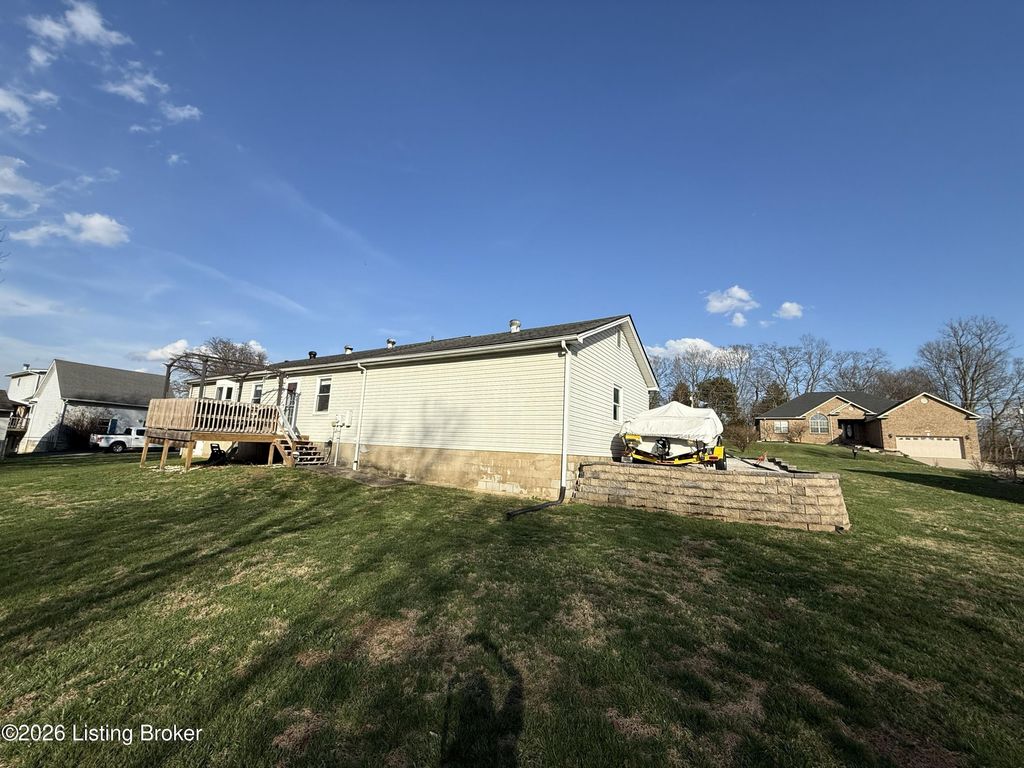 Photo of 104 Thomas St, Frankfort, KY 40601 (MLS # 1711122)