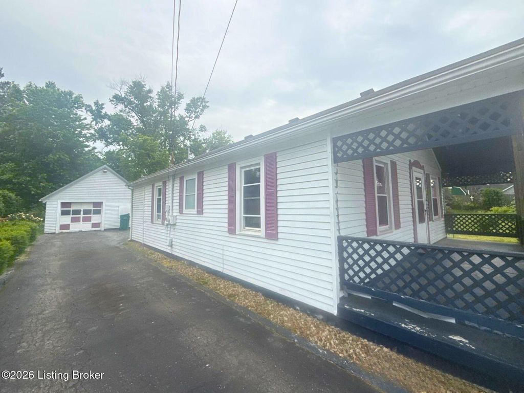Photo of 137 Center St, Lebanon Junction, KY 40150 (MLS # 1717712)