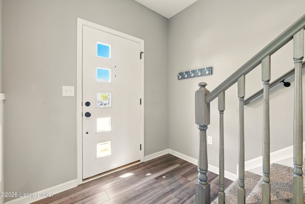 Photo of 579 Williamsburg Dr, Mt Washington, KY 40047 (MLS # 1715320)