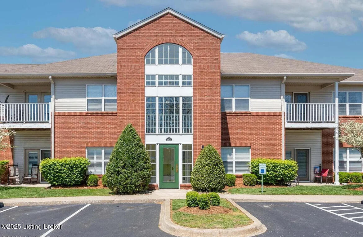 9500 Magnolia Ridge Dr #202, Louisville, Pennsylvania image 1