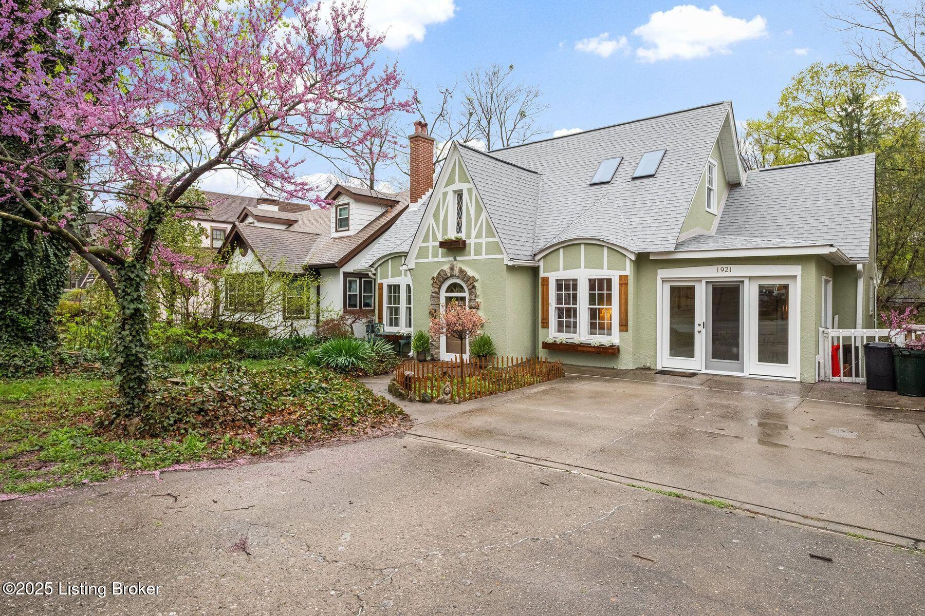 1921 Trevilian Way, Louisville, Kentucky image 3