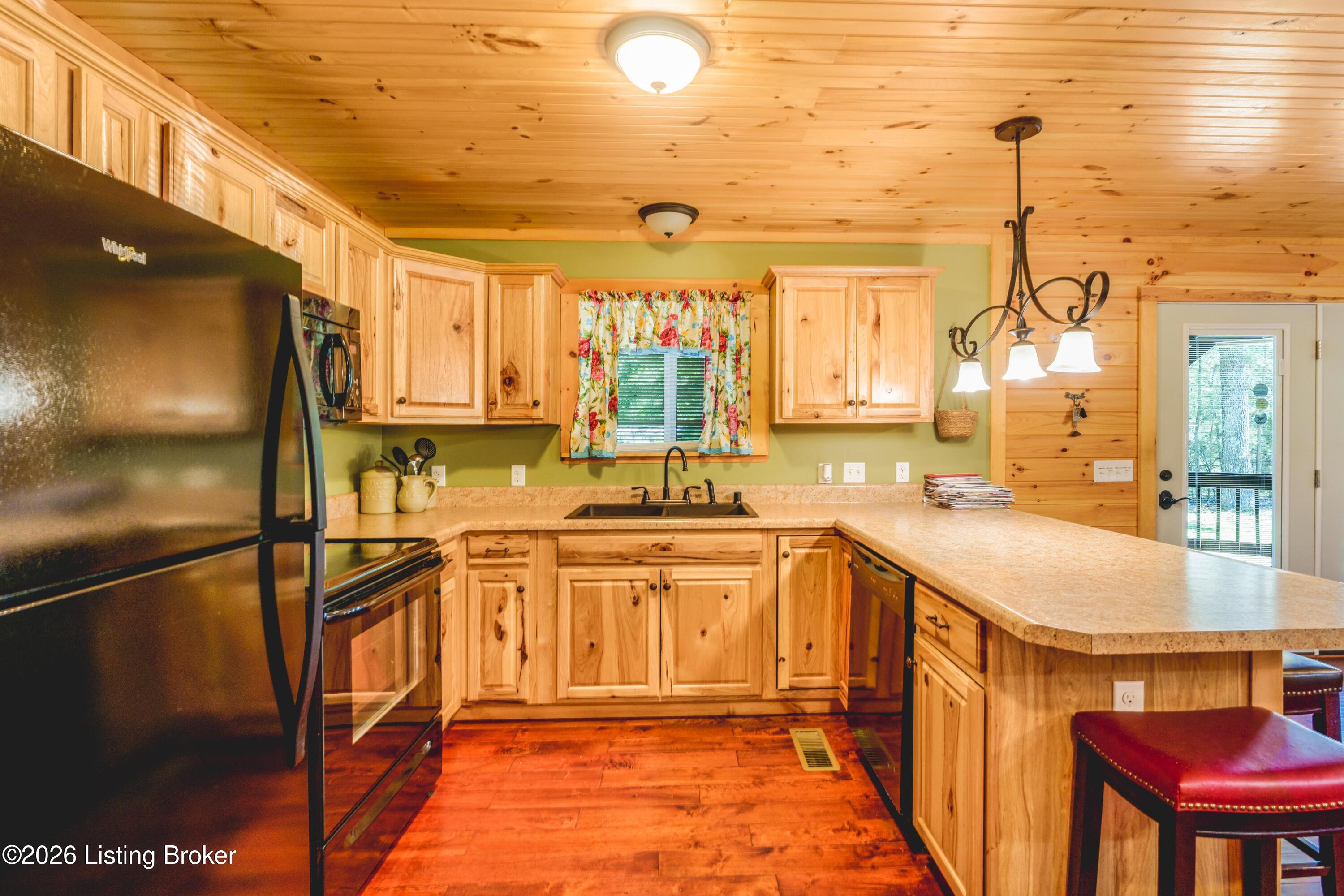 416 Wilderness Rd