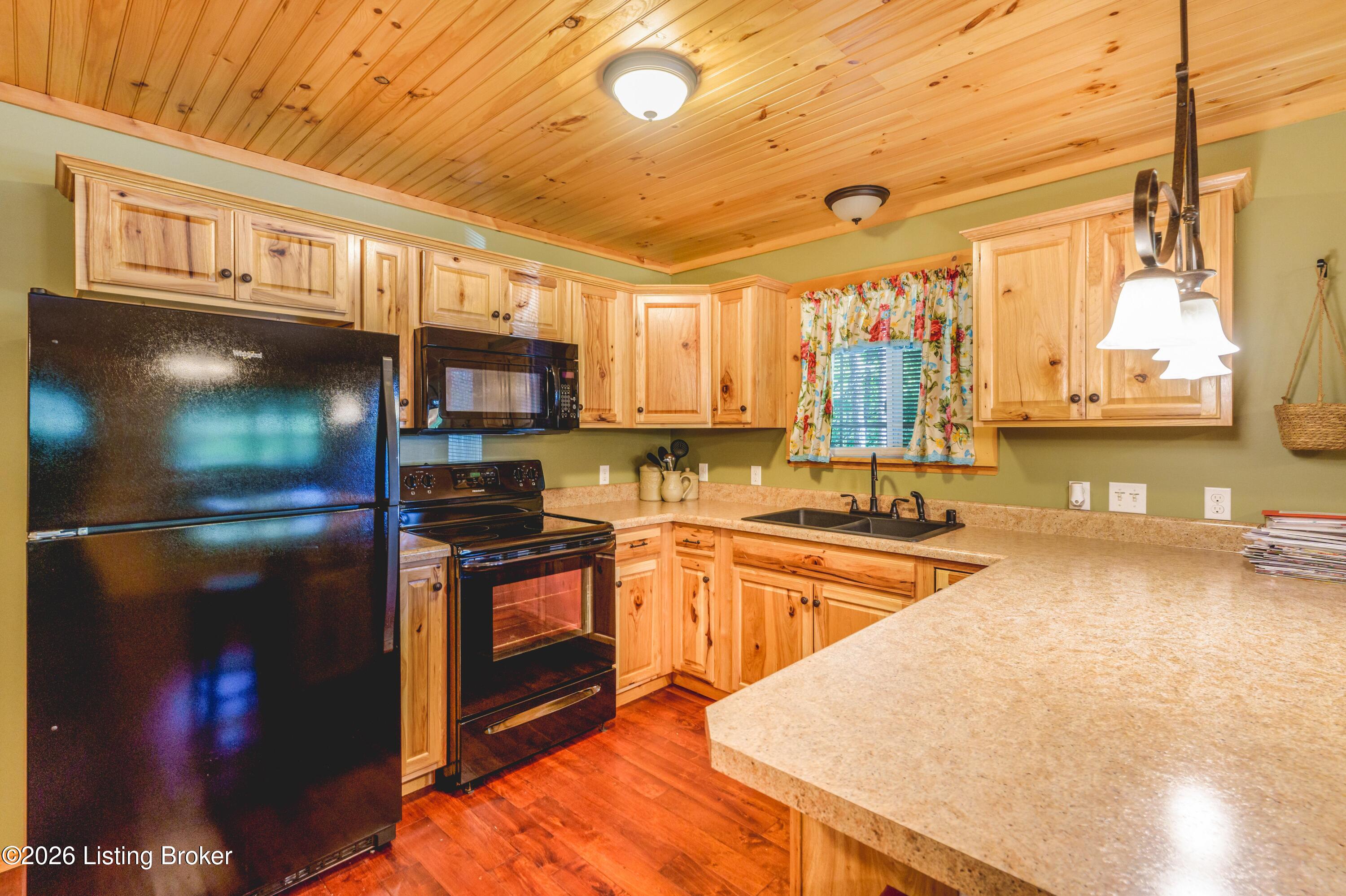 416 Wilderness Rd