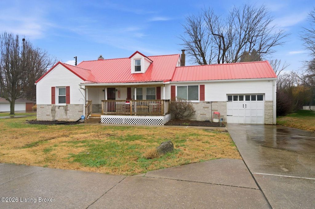 Photo of 4906 Valley Station Rd, Louisville, KY 40272 (MLS # 1711350)