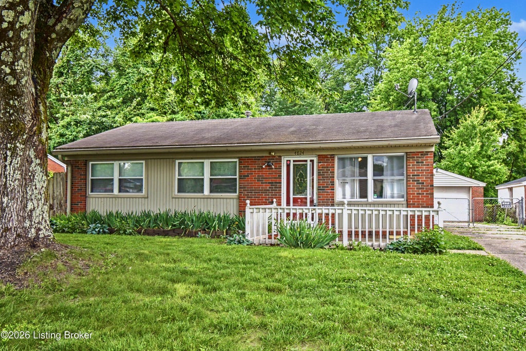 Photo of 4824 Brenda Dr, Louisville, KY 40219 (MLS # 1720199)