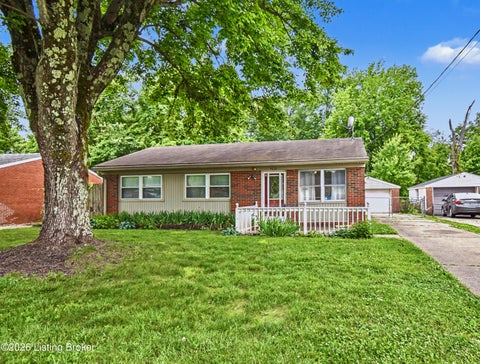 Homes For Sale - 4824 Brenda Dr<br/> Louisville, KY 40219