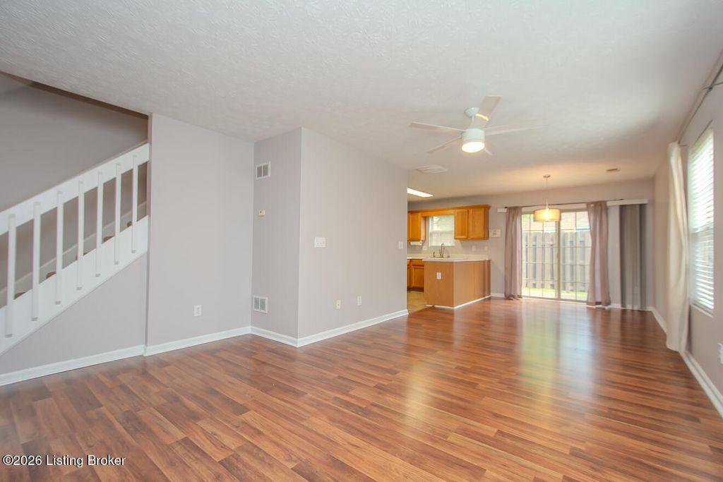 Photo of 8545 Grand Neptune Dr, Louisville, KY 40228 (MLS # 1714730)