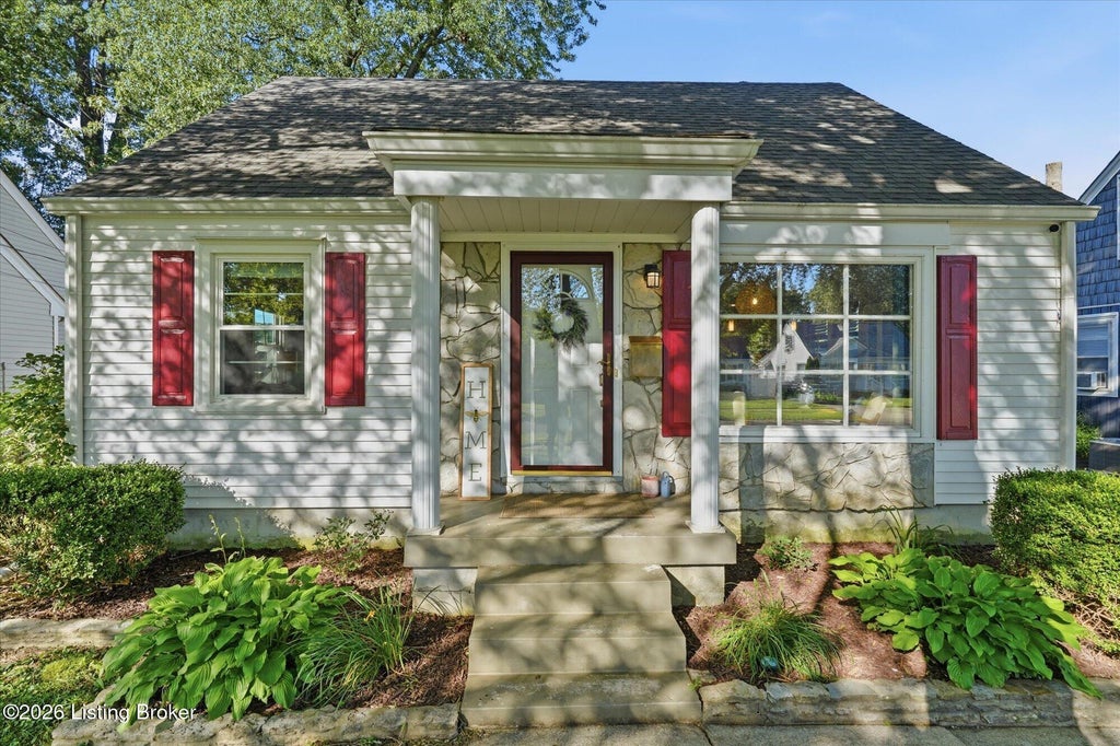 Photo of 216 W Esplanade Ave, Louisville, KY 40214 (MLS # 1719579)