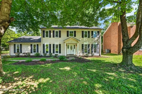 Photo of 11107 Harrods Creek Ct, Louisville, KY 40223 (MLS # 1717076)