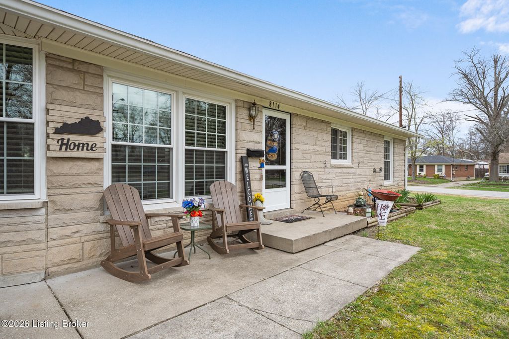 Photo of 8114 Bost Ln, Louisville, KY 40219 (MLS # 1711717)