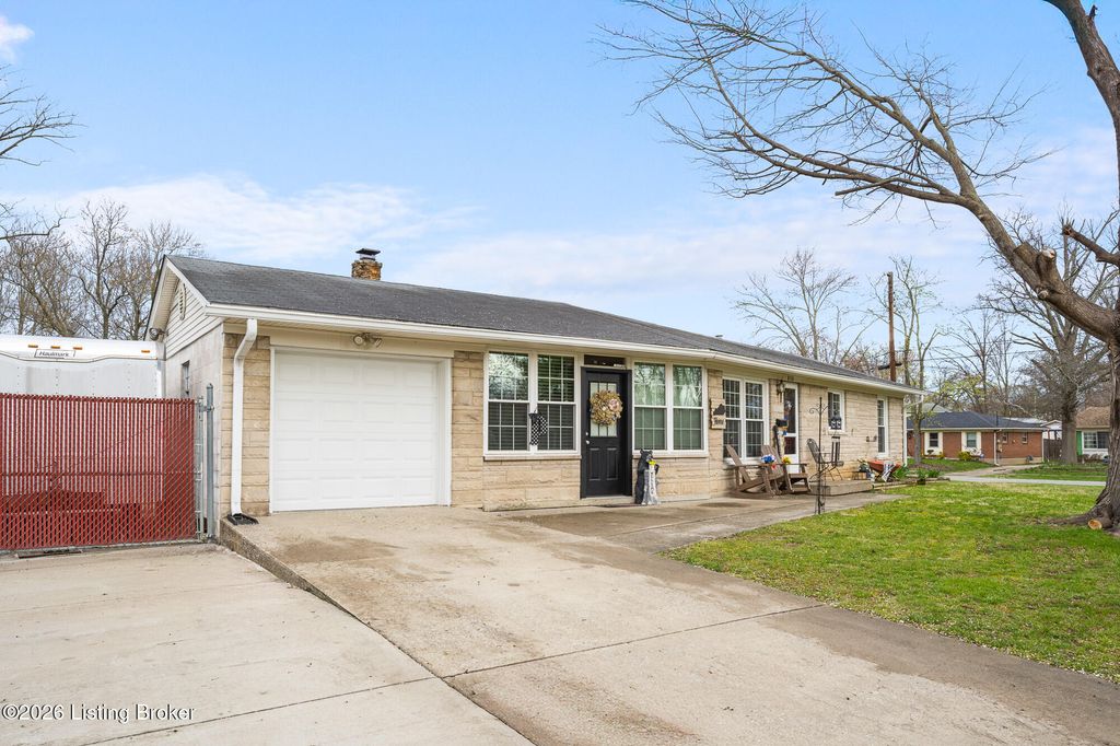 Photo of 8114 Bost Ln, Louisville, KY 40219 (MLS # 1711717)