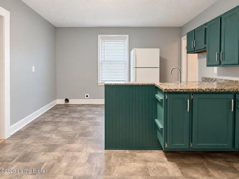 Tiny photo for 426 W 7th St, New Albany, IN 47150 (MLS # 1730969)