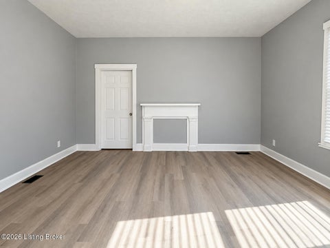 Tiny photo for 426 W 7th St, New Albany, IN 47150 (MLS # 1730969)