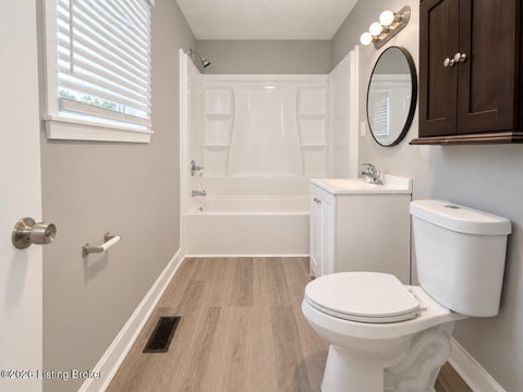 Tiny photo for 426 W 7th St, New Albany, IN 47150 (MLS # 1730969)