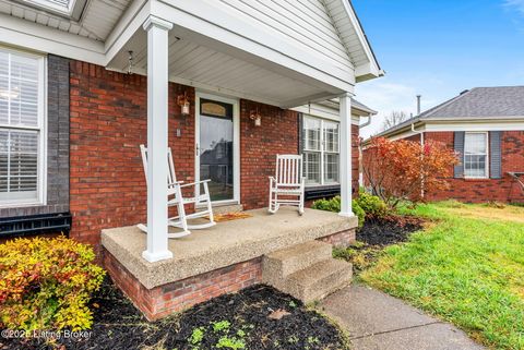 Photo of 9800 Valley Farms Blvd, Louisville, KY 40272 (MLS # 1705550)
