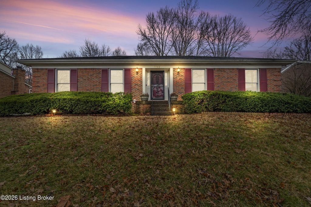 Photo of 4902 Simpson Dr, Louisville, KY 40218 (MLS # 1707583)