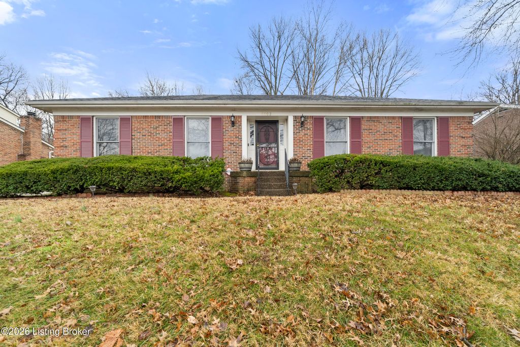 Photo of 4902 Simpson Dr, Louisville, KY 40218 (MLS # 1707583)
