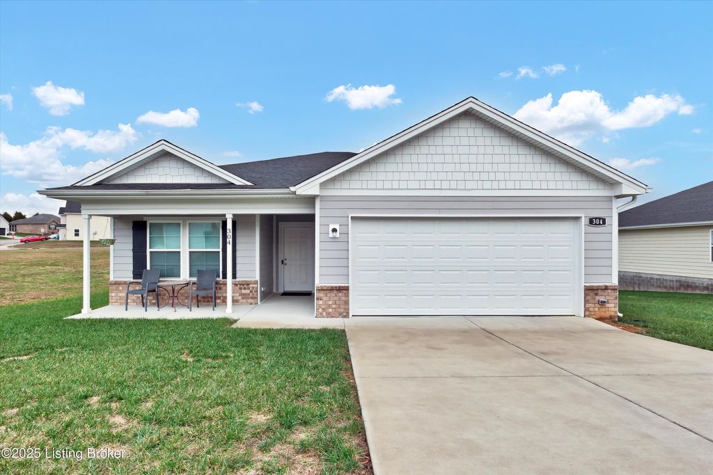 Photo of 304 Summit Creek Dr, Elizabethtown, KY 42701 (MLS # 1706529)