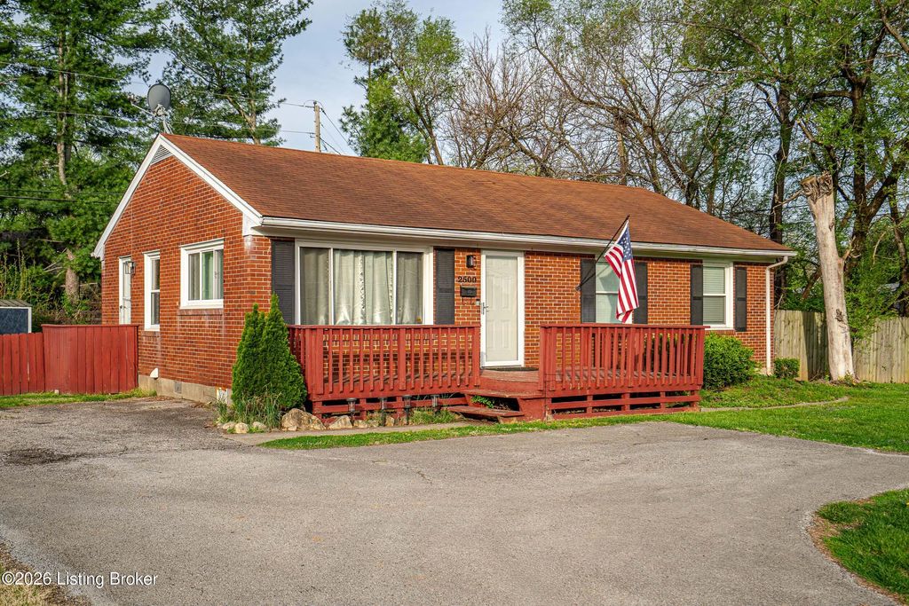 Photo of 2500 Browns Ln, Louisville, KY 40220 (MLS # 1713443)