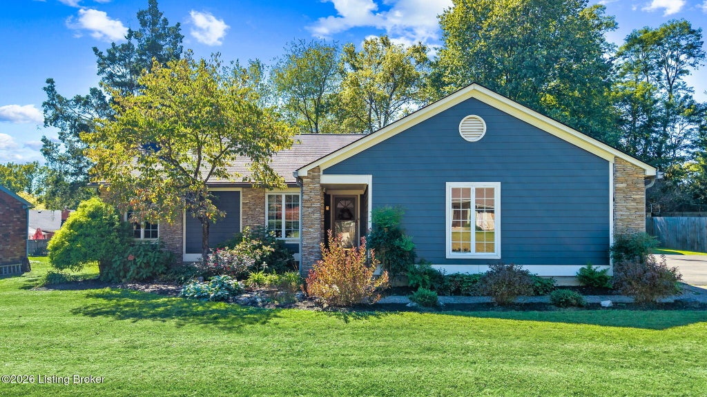 Photo of 13008 Tattersall Ln, Prospect, KY 40059 (MLS # 1730702)