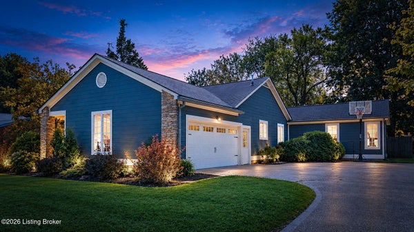 13008 TATTERSALL LN, PROSPECT, KY 40059 - Image 1589f3be1dcca46e7cf36f2d9532ed4d/920968058